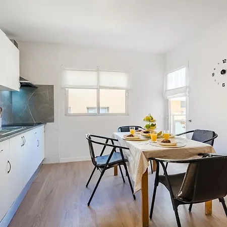 House ,1 Min To Beach, Brand New Lejlighed