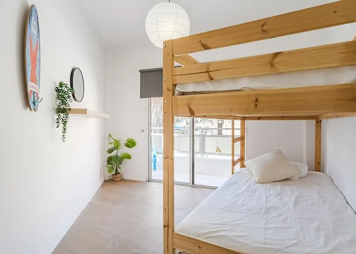 Апартаменты House ,1 Min To Beach, Brand New *