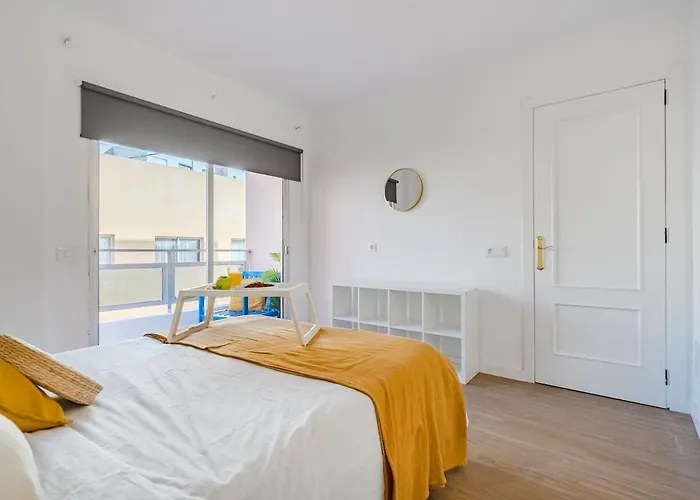 House ,1 Min To Beach, Brand New Apartment